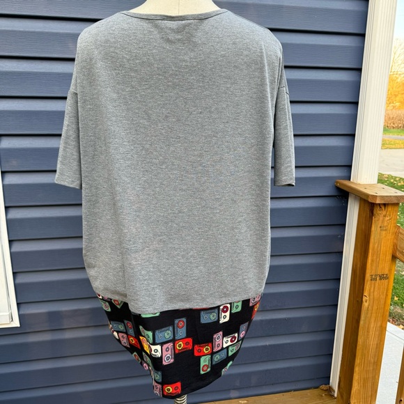 EUC LuLaRoe Irma dipped print cassette tapes Tunic Top Shirt Short Sleeve Medium - Picture 2 of 6
